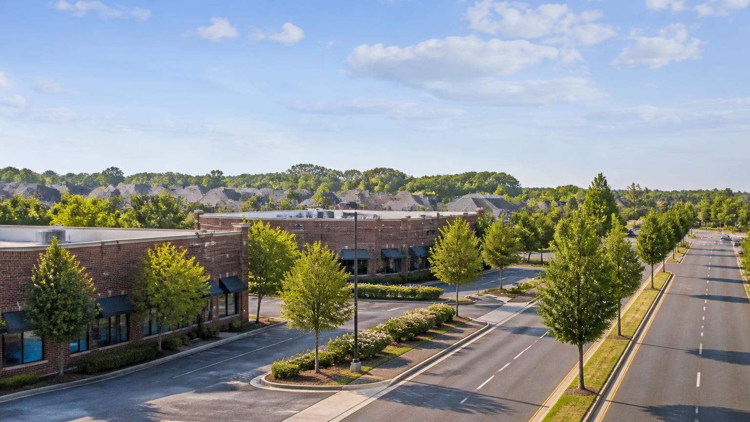Chantilly's Route 50 commercial corridor - PSA Sports Club serves Chantilly, VA
